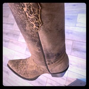 Leopard Cowboy Style Boots